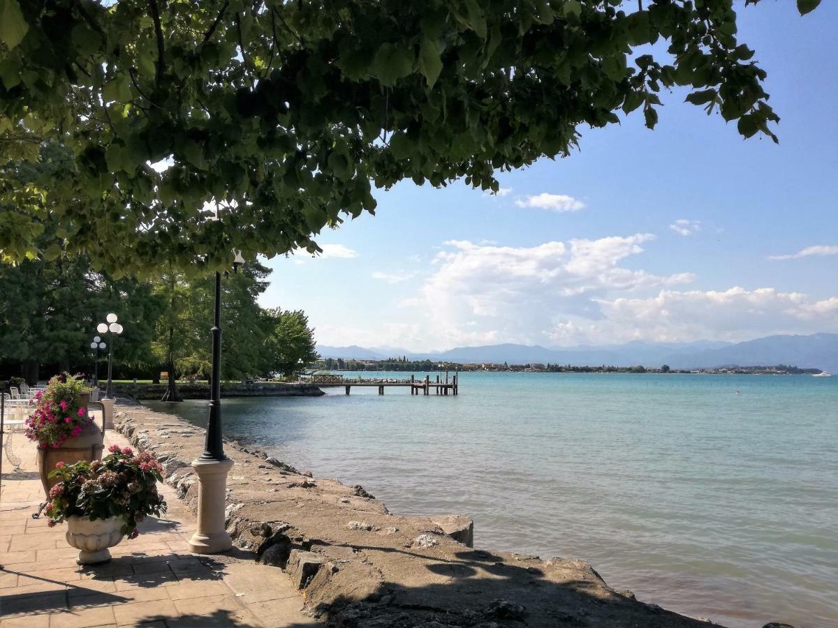 La Petite Maison Villa Sirmione Luaran gambar